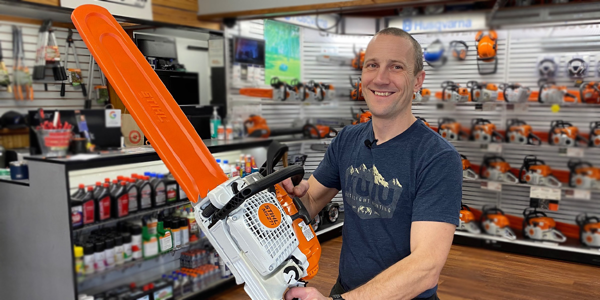 Navigating the Oily Terrain: Choosing the Right Oil for Your Chainsaw ...